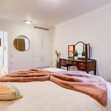 3-Bedroom, 3-Baths Apartment In Super Posh Marylebone, Central London, W1 Bagian luar foto
