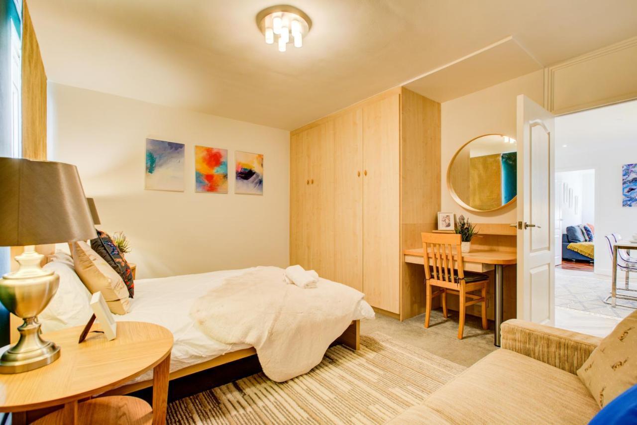 3-Bedroom, 3-Baths Apartment In Super Posh Marylebone, Central London, W1 Bagian luar foto