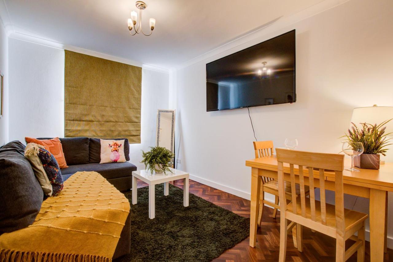 3-Bedroom, 3-Baths Apartment In Super Posh Marylebone, Central London, W1 Bagian luar foto